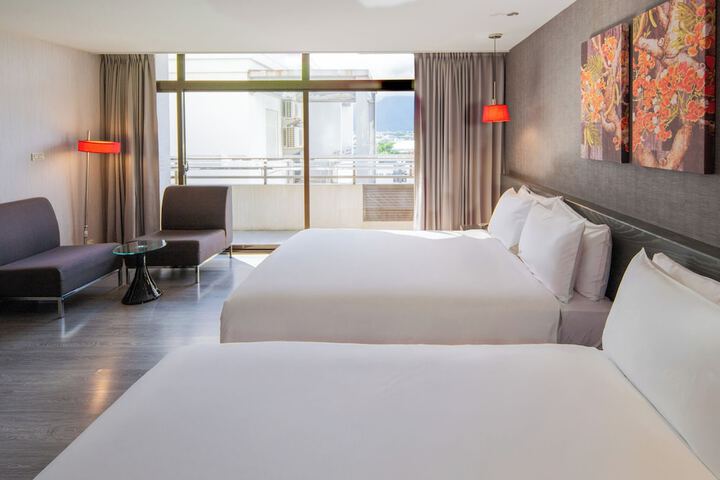 Room 35 of 120