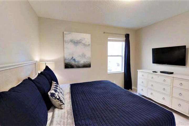 Room 6 of 64