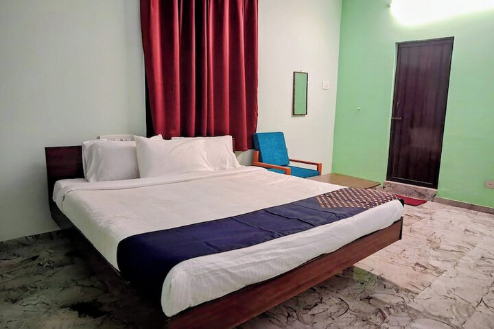 Room 35 of 63