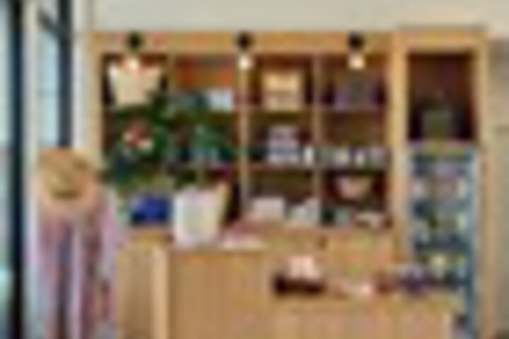 Gift Shop 83 of 129