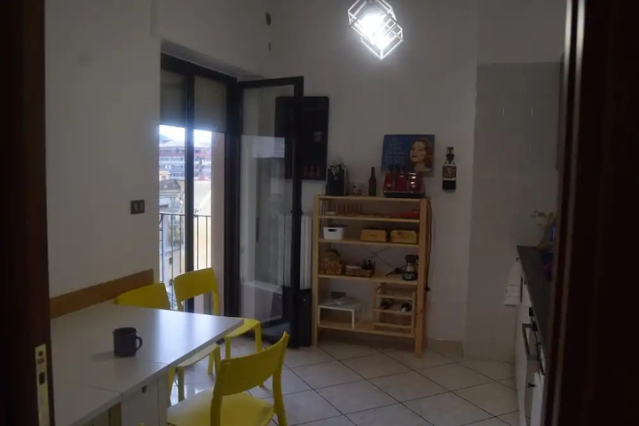 Room 5 of 18