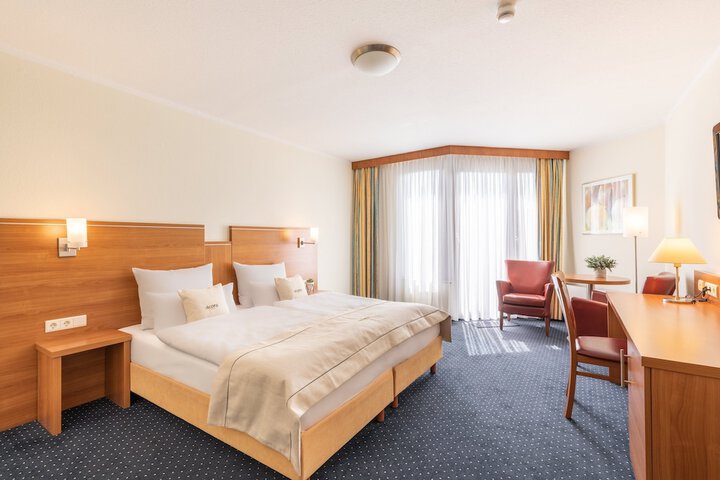 Room 5 of 171