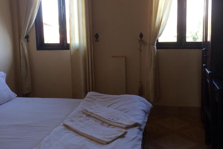 Room 3 of 5