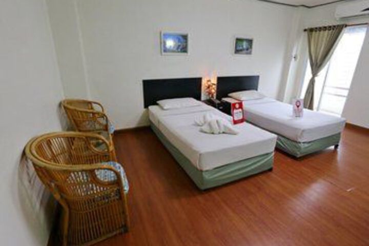 Room 11 of 24