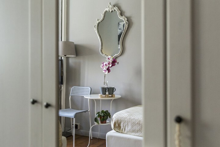Room 16 of 36