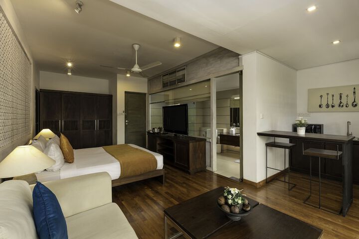 Room 8 of 31
