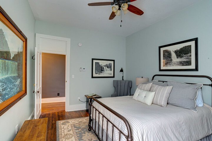Room 10 of 43