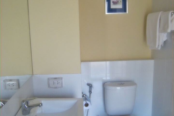 Room 28 of 36