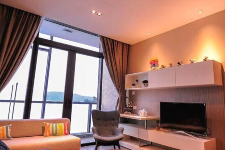 Room 8 of 8