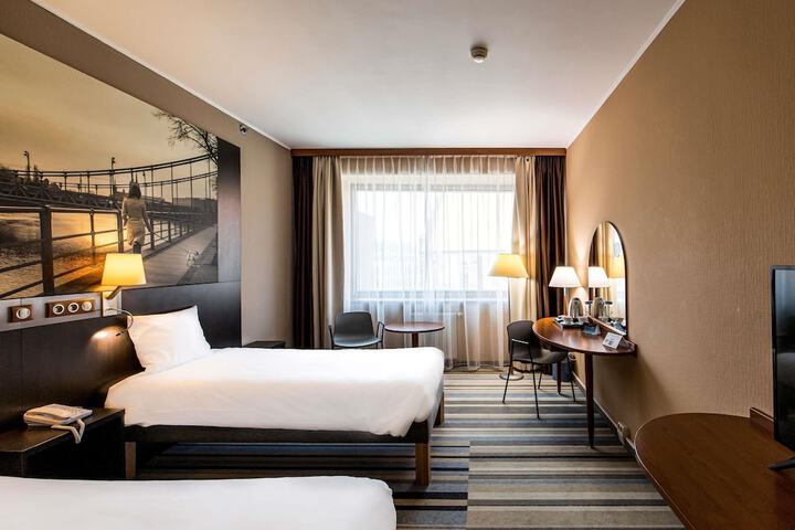 Room 54 of 249