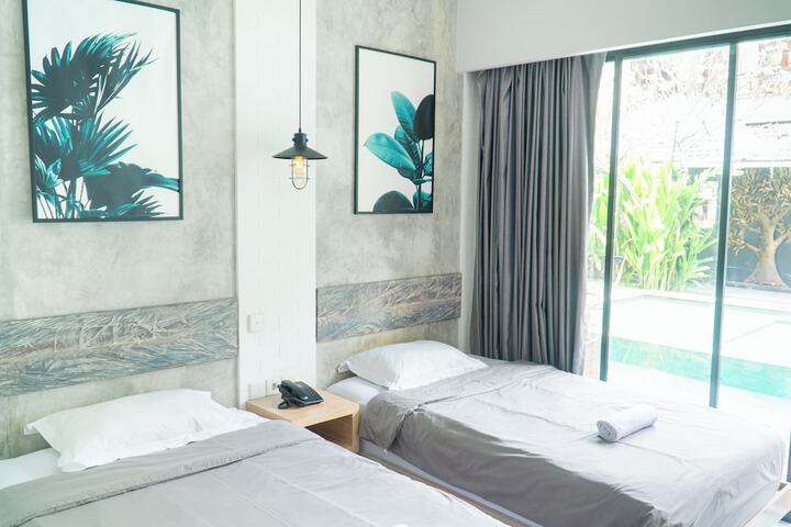 Room 63 of 152