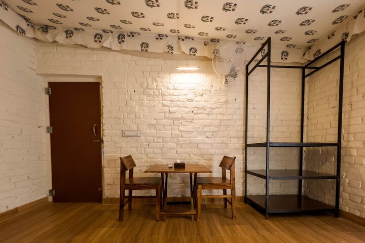 Room 14 of 17