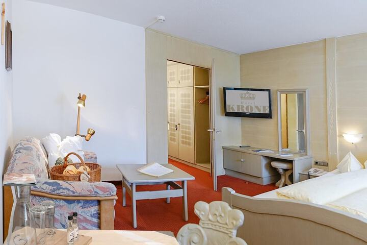 Room 13 of 61