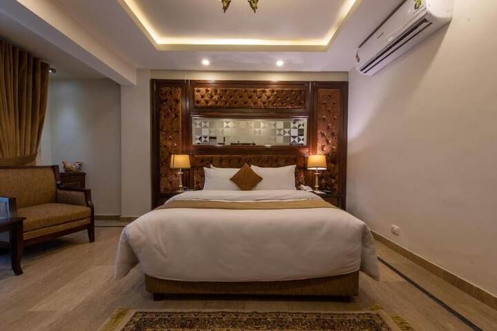 Room 6 of 60