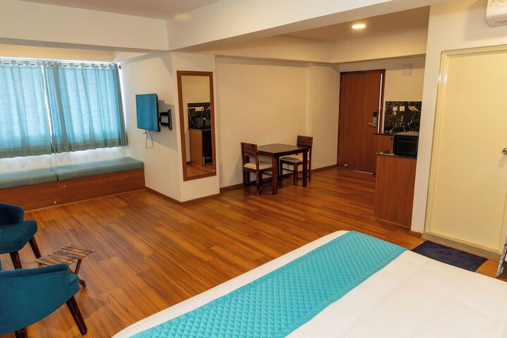 Room 12 of 21