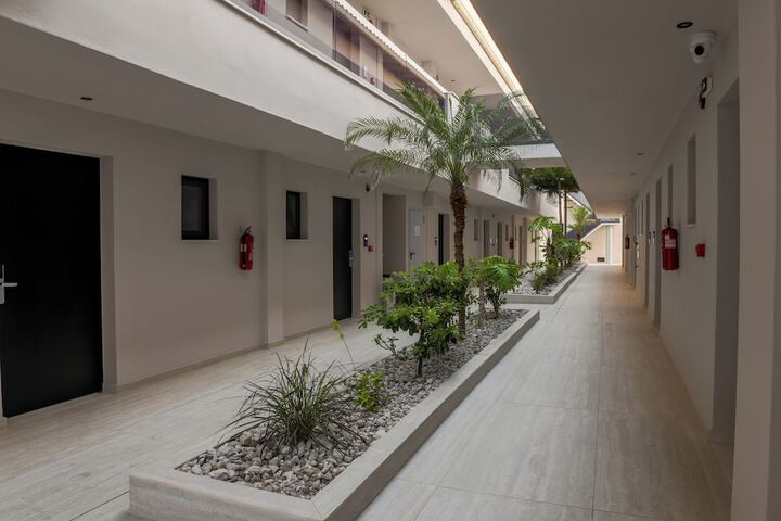 Hotel 84 of 85