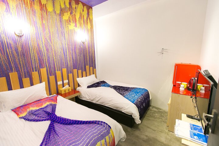 Room 17 of 43