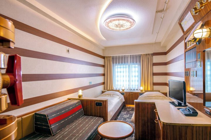 Room 22 of 52