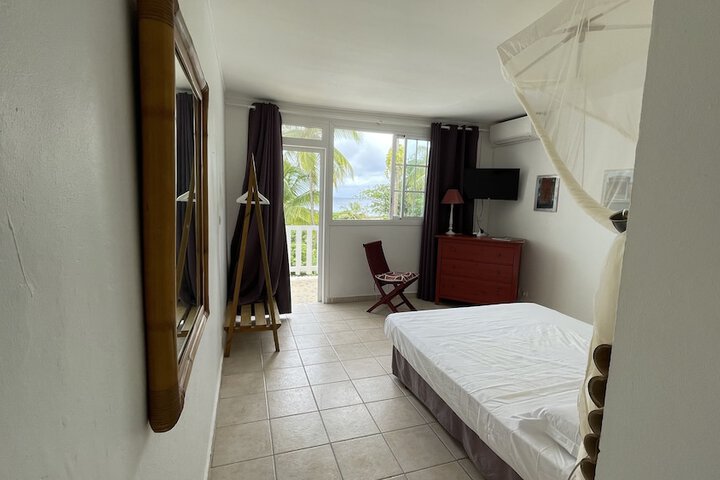 Room 5 of 25