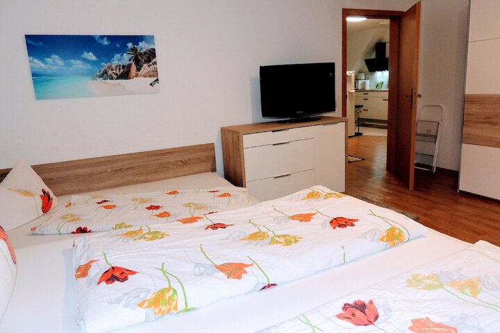 Room 17 of 272