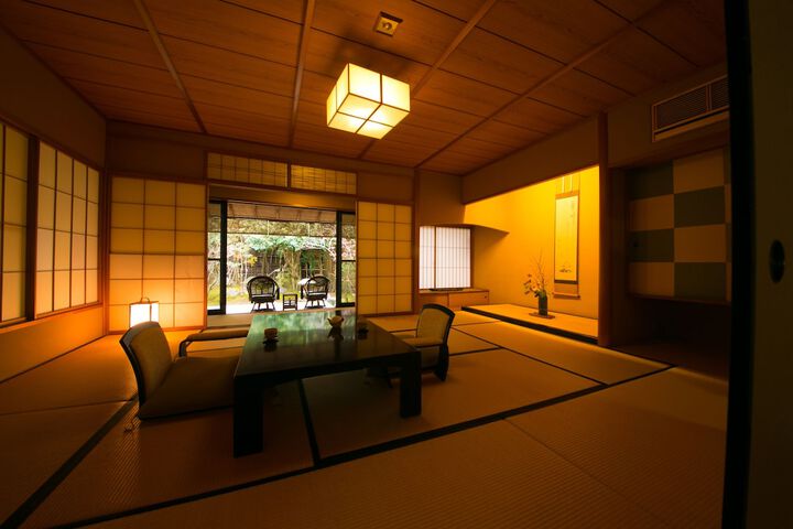Room 21 of 111