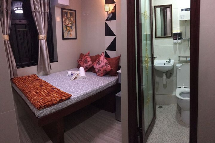 Room 21 of 61