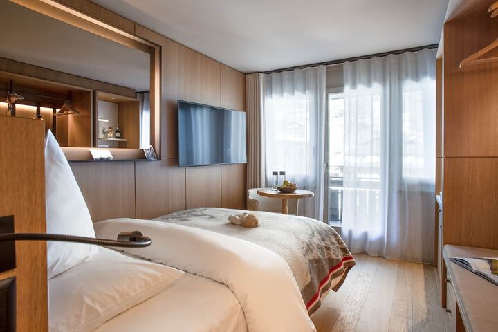 Room 43 of 102