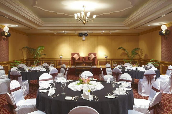 Ballroom/Hall 48 of 69
