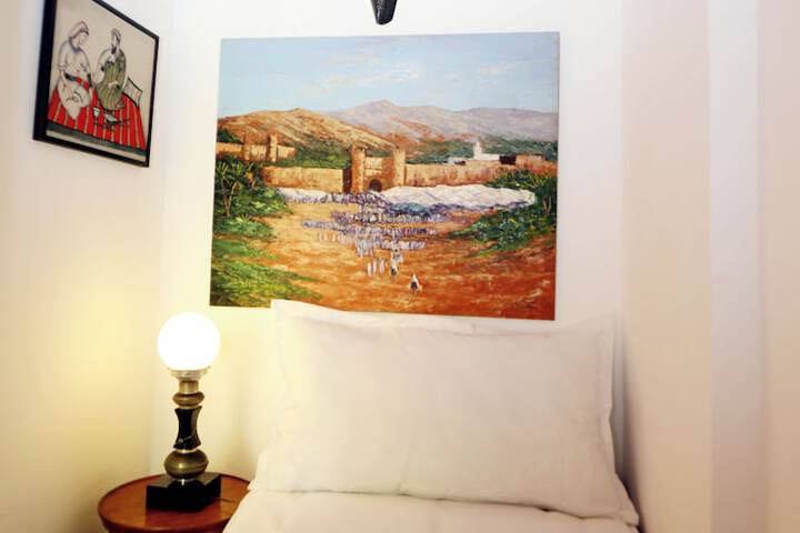 Room 2 of 34