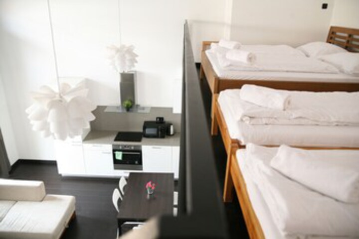 Room 195 of 275
