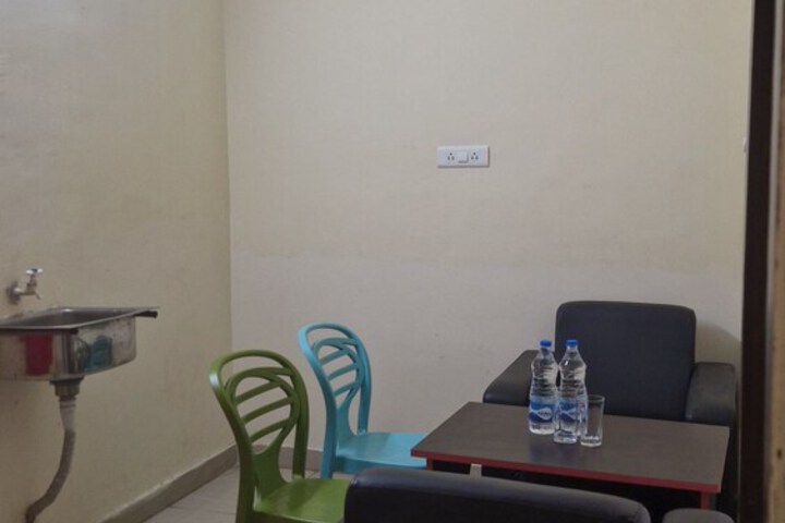 Room 15 of 28
