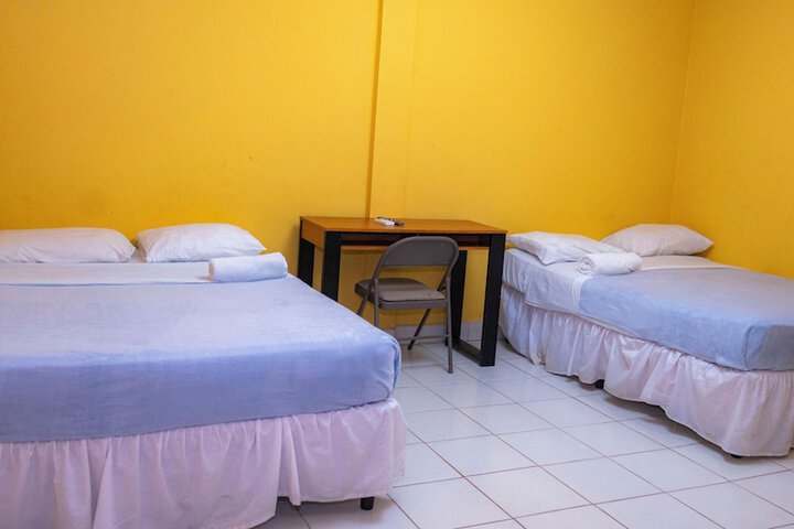 Room 9 of 78