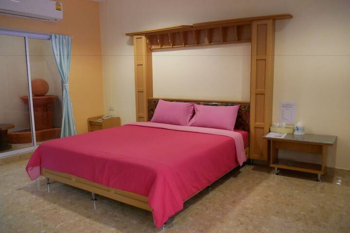 Room 19 of 32