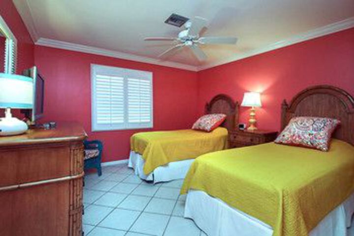 Room 38 of 63