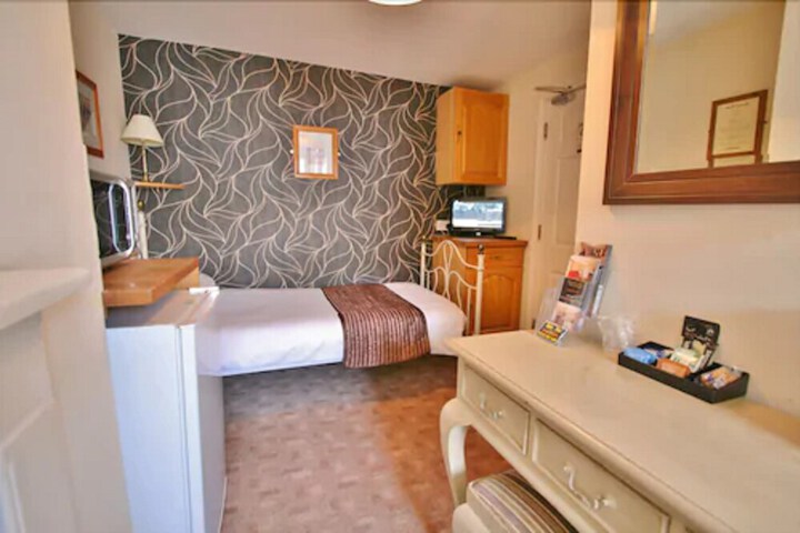 Room 19 of 34