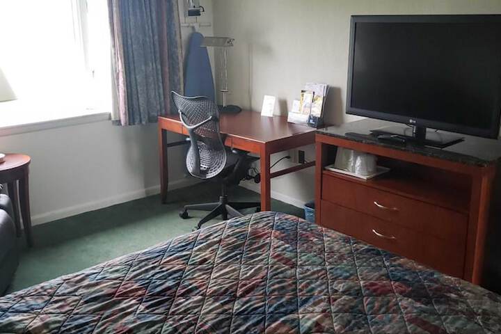 Room 19 of 37