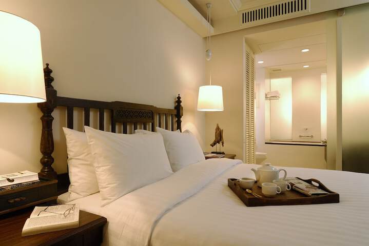 Room 8 of 40