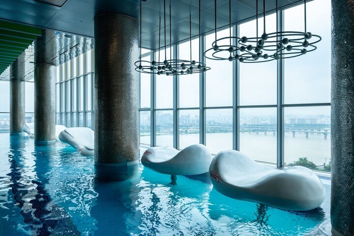Hotel with Pool