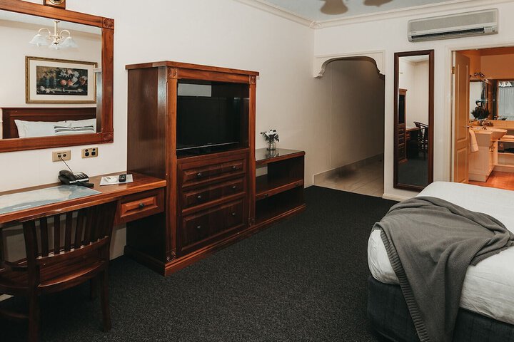 Room 4 of 29