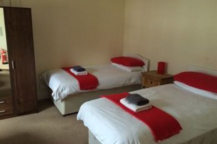 Room 8 of 8