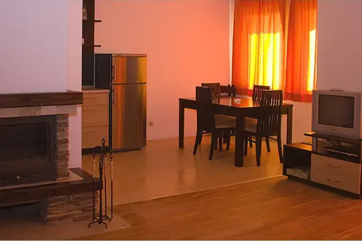 Room 5 of 7