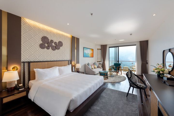 Room 12 of 86
