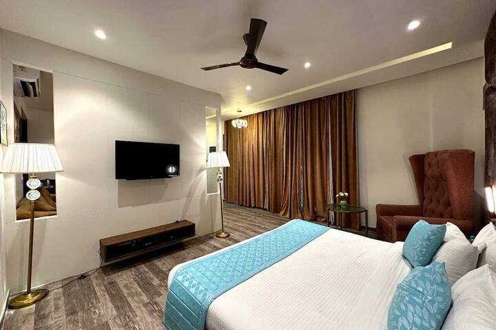 Room 8 of 49