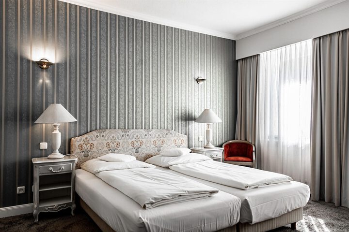 Room 40 of 123
