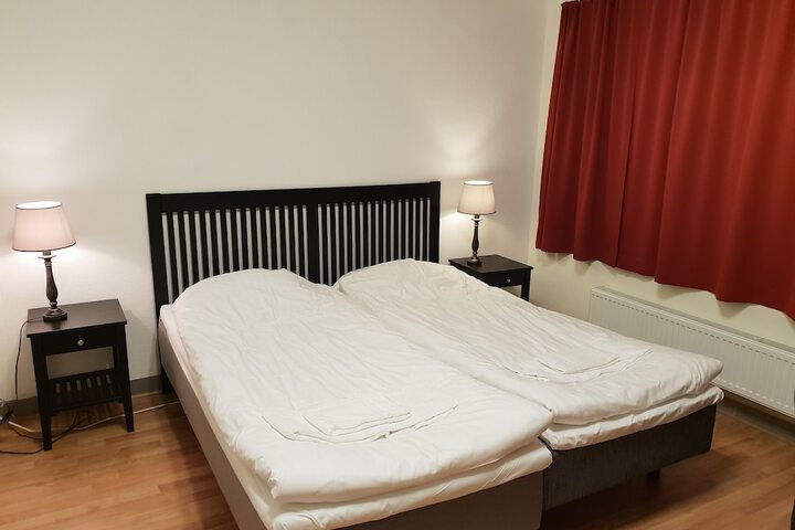 Room 3 of 37