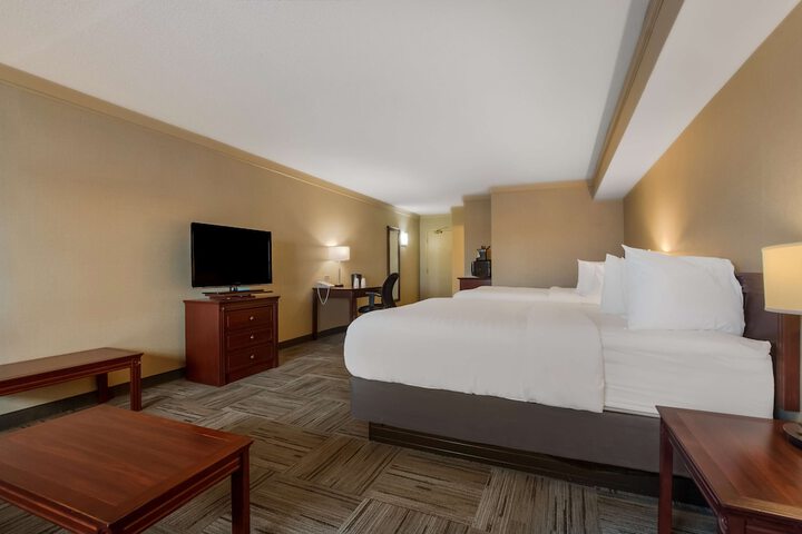 1 Queen Bed Sofa Bed Refrigerator WiFi Full Breakfast (17 of 31)