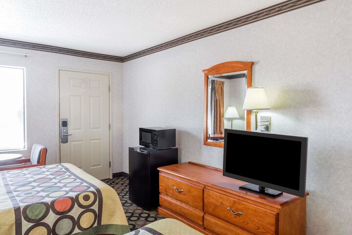 2 Double Beds (7 of 12)