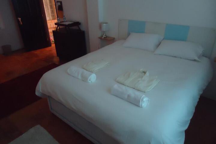Room 3 of 6