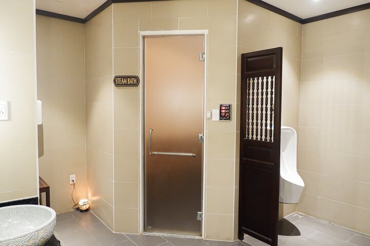 Room 42 of 74
