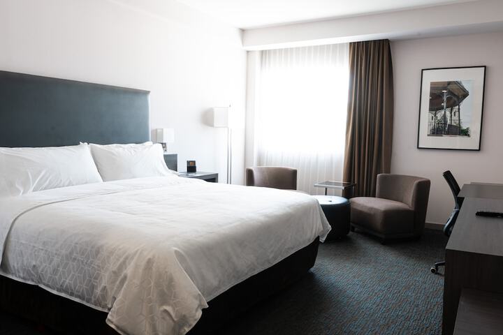 Room 25 of 80